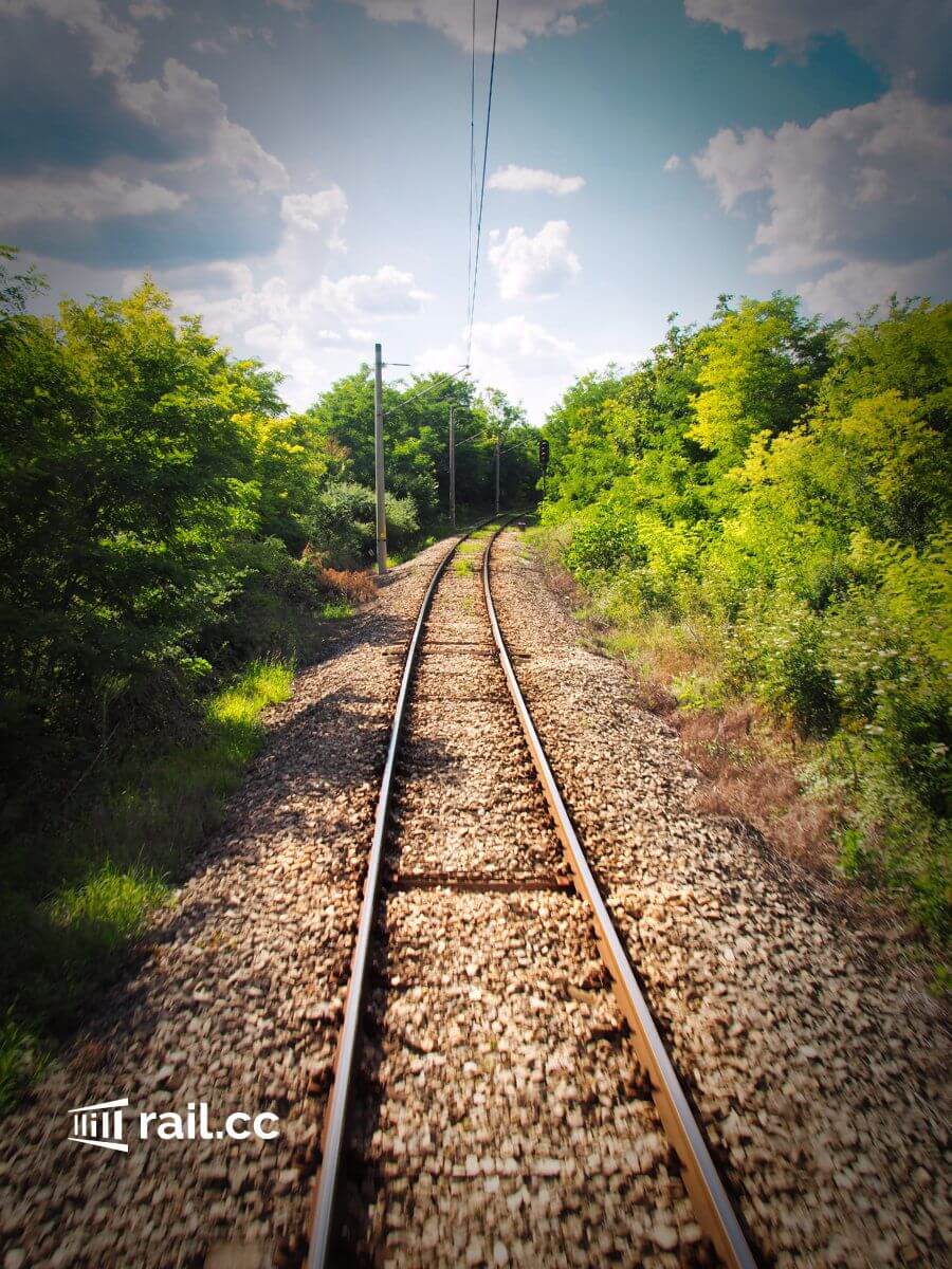 single track line in Bulgaria, but with overhead contact line