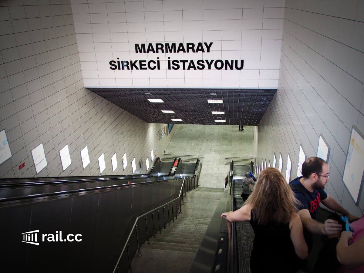 runter zum Marmaray-Tunnel
