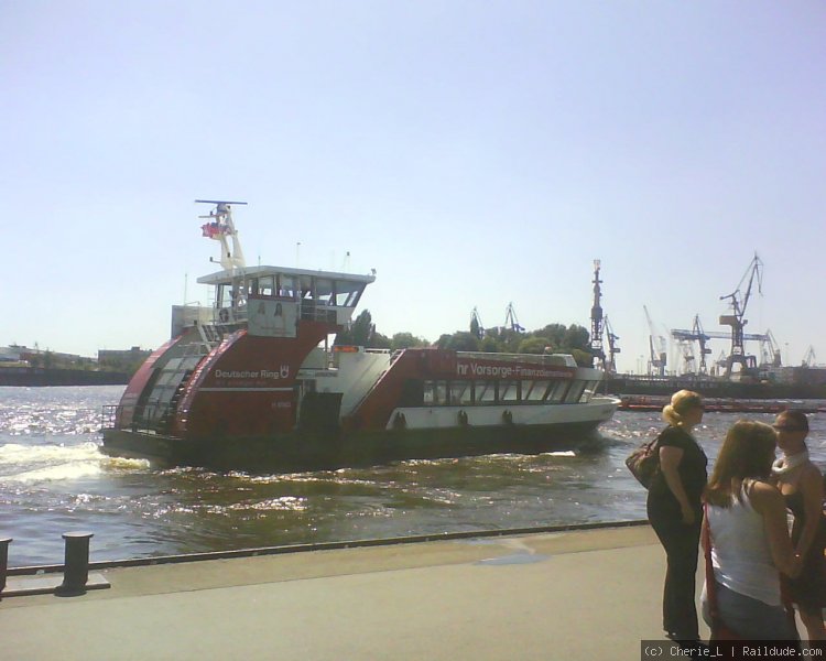 Ferries in Hamburg railcc