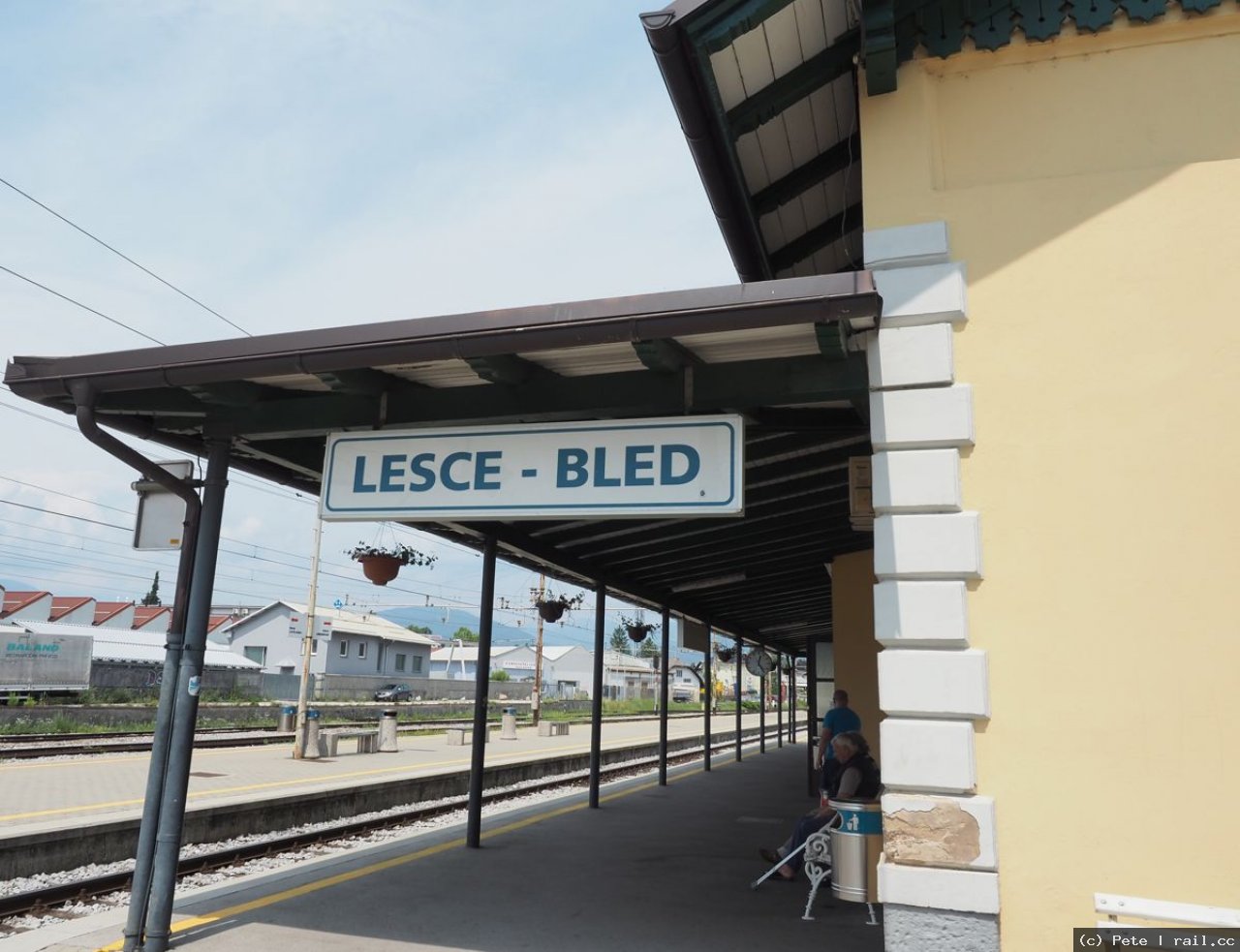 breuk waterstof uitblinken Lesce Bled Railway Station | railcc