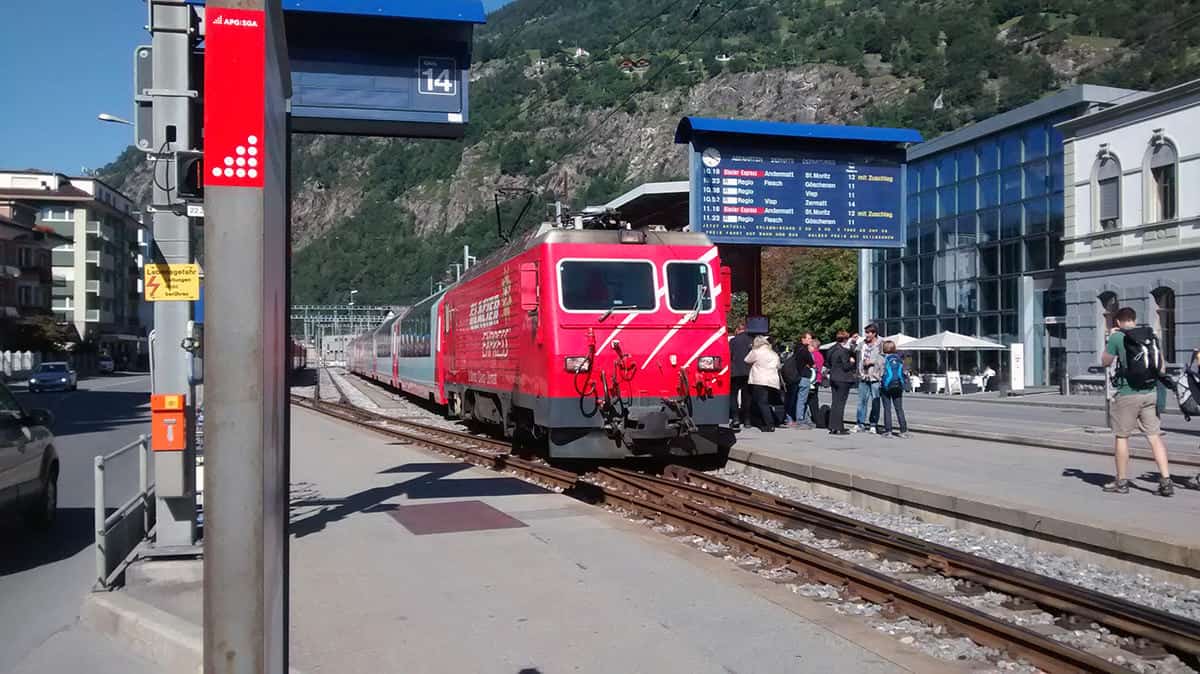 The Glacier Express in front of Brig station.
