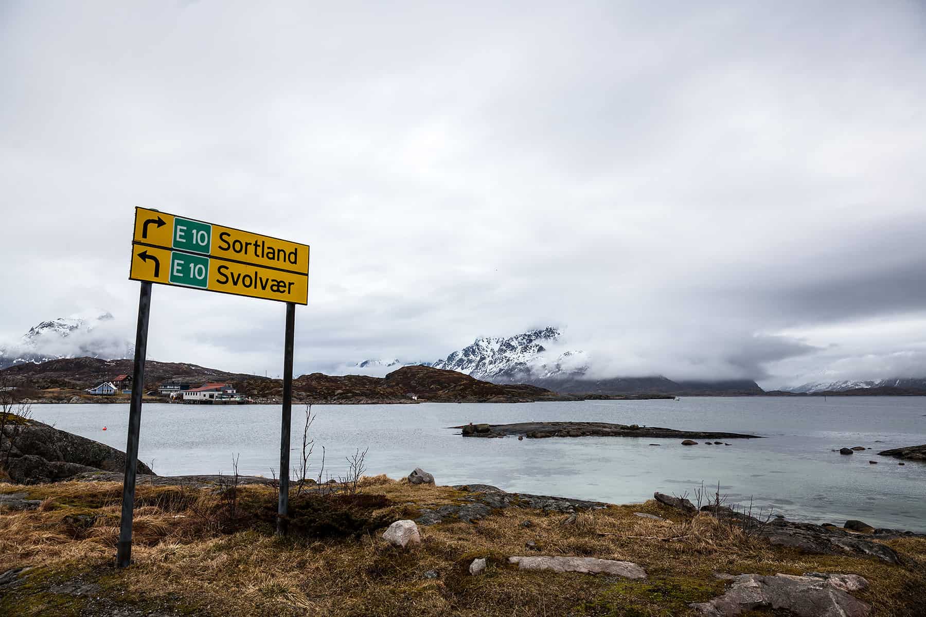 The road E10 connects the Lofoten islands to the mainland.
