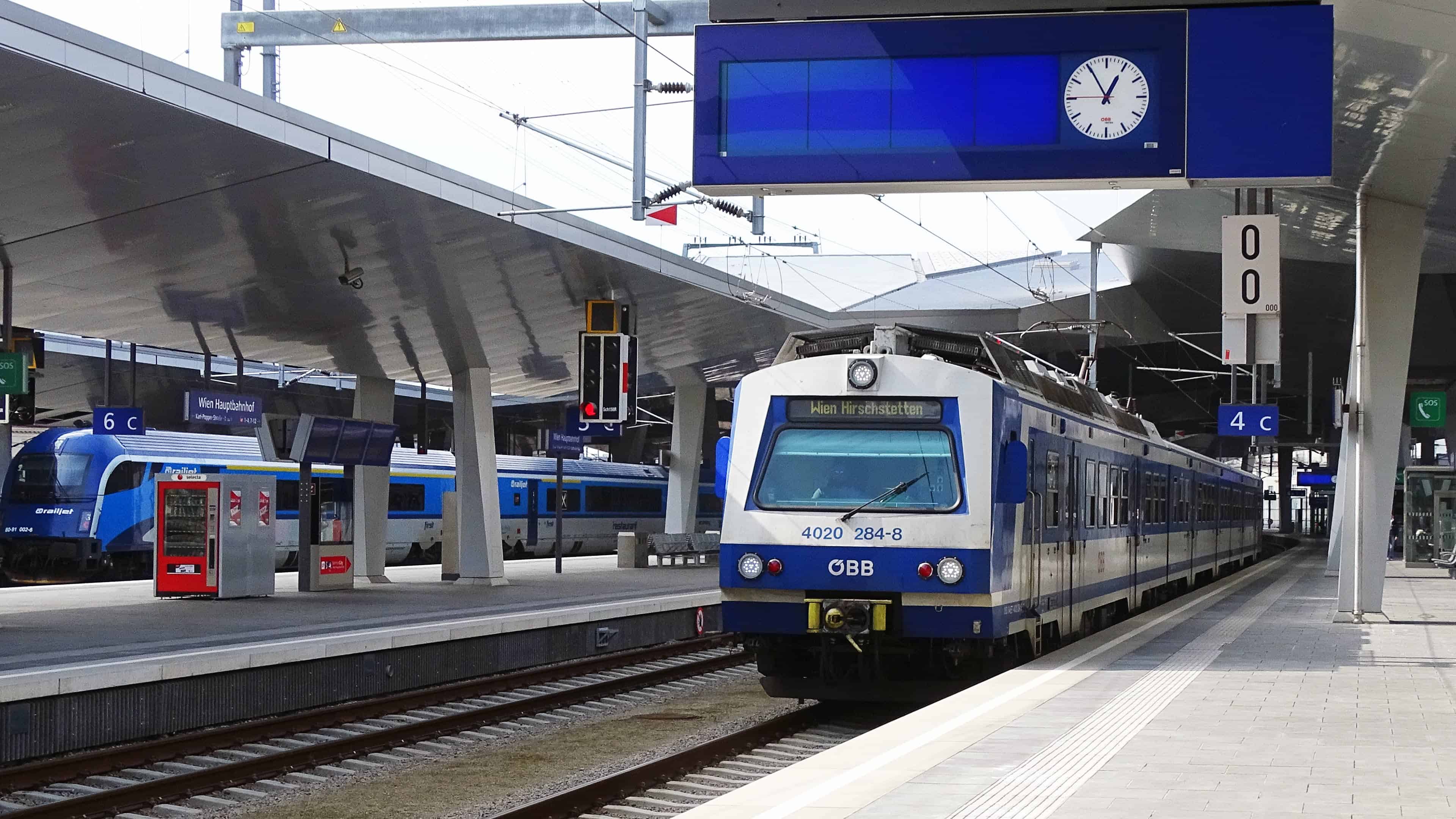 Zugreise mit dem ICE, IC und EC Erfahrung Deutsche Bahn