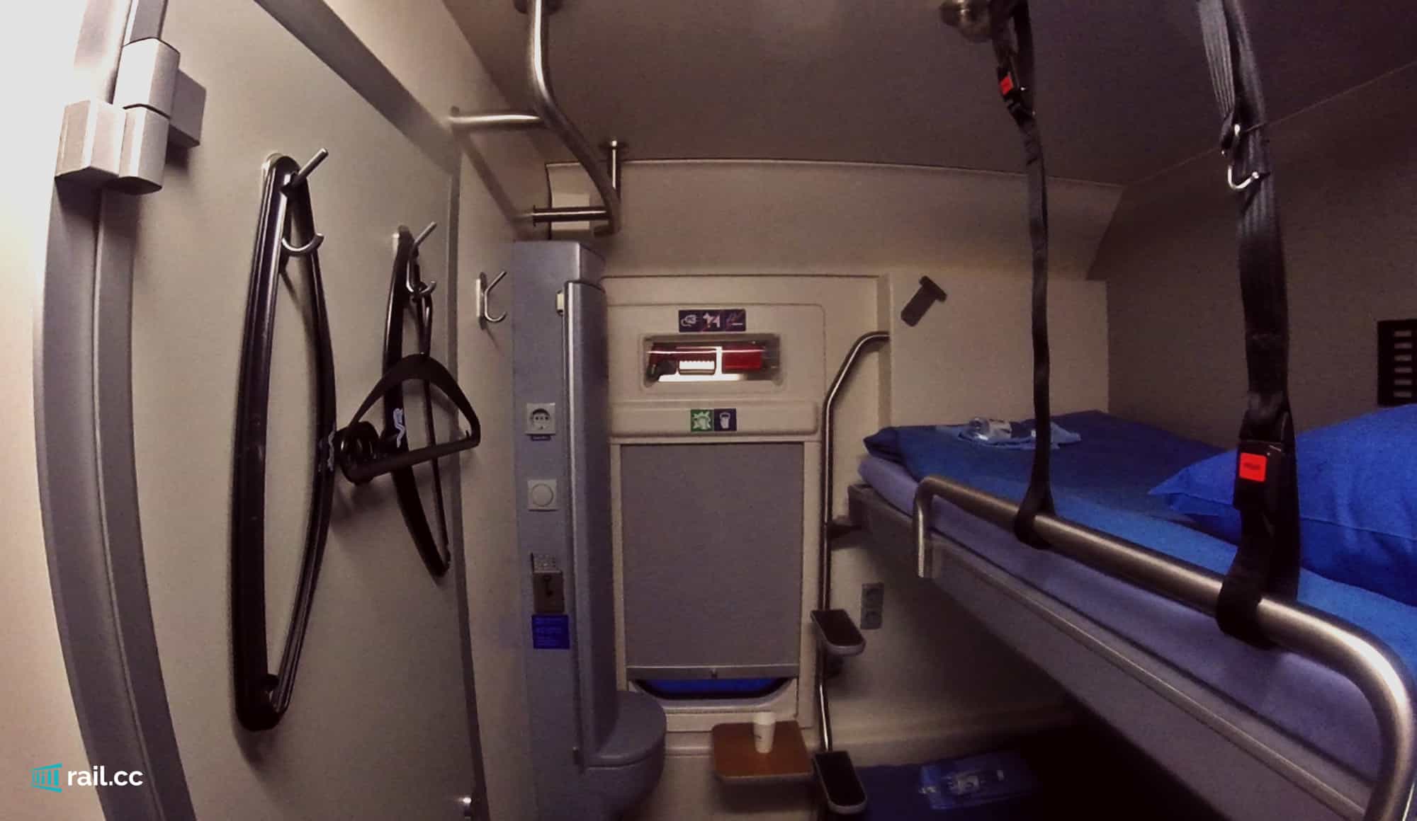 VR sleeping compartment Helsinki to Rovaniemi